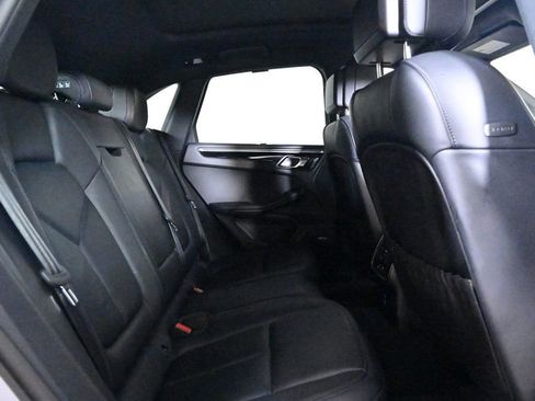 Certified 2024 Porsche Macan image 19