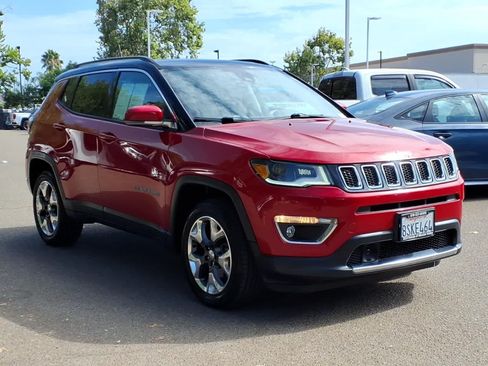 Used 2018 Jeep Compass Limited AWD/4WD image 3