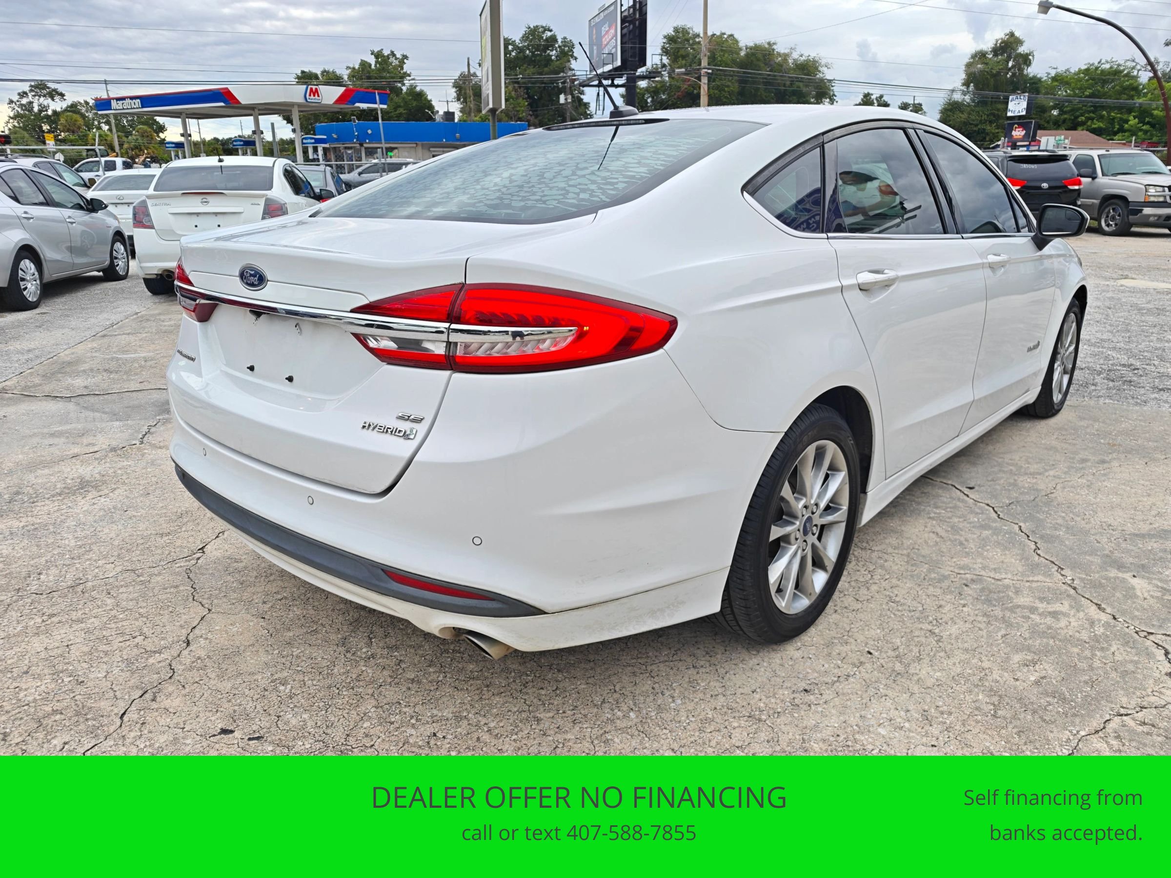 Used 2017 Ford Fusion SE FWD image 5