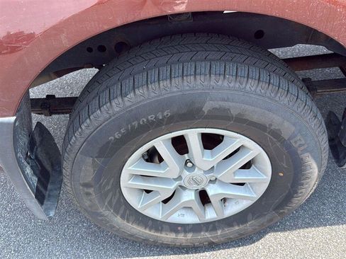 Used 2016 Nissan Frontier SV w/ SV Value Truck Package AWD/4WD image 10