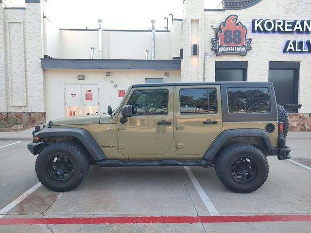 Used 2013 Jeep Wrangler Unlimited Sport w/ Connectivity Group AWD/4WD image 6