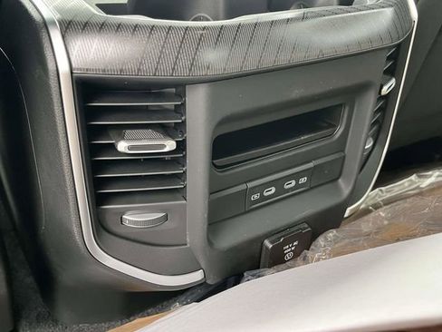 New 2026 RAM 1500 4x4 Crew Cab image 16