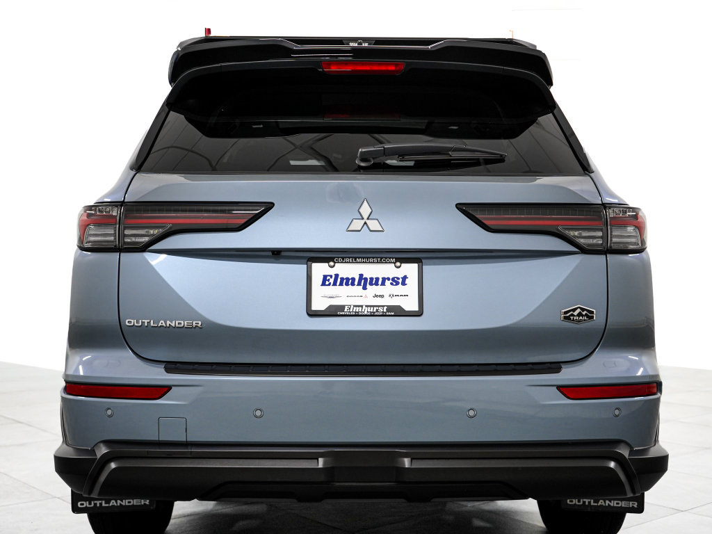 Used 2026 Mitsubishi Outlander AWD image 6