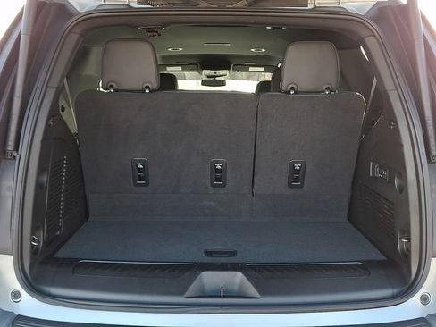 Used 2025 GMC Yukon Elevation image 32