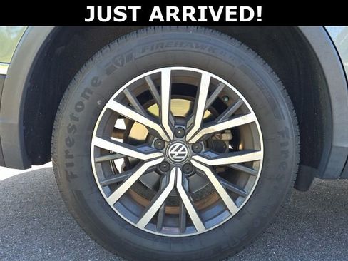 Used 2020 Volkswagen Tiguan SE FWD image 5