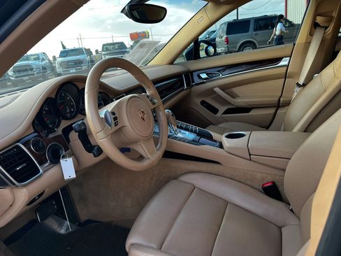 Used 2013 Porsche Panamera 4 Platinum Edition AWD/4WD image 10