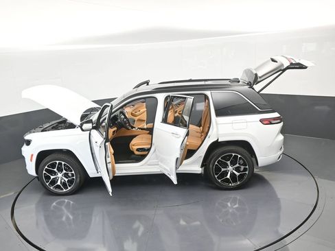 New 2025 Jeep Grand Cherokee Summit image 71
