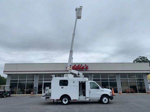 Used 2019 Ford E-350 and Econoline 350 Super Duty RWD image 55