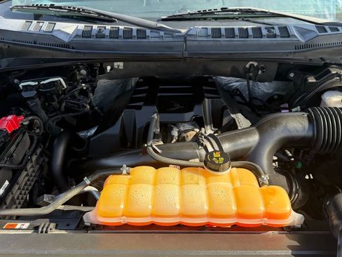 Used 2015 Ford F150 XLT w/ Equipment Group 302A Luxury image 25