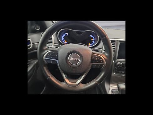 Used 2018 Jeep Grand Cherokee Altitude image 14
