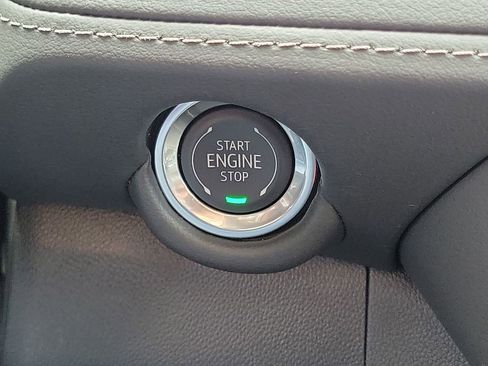 Used 2026 Chevrolet Tahoe LS RWD image 17