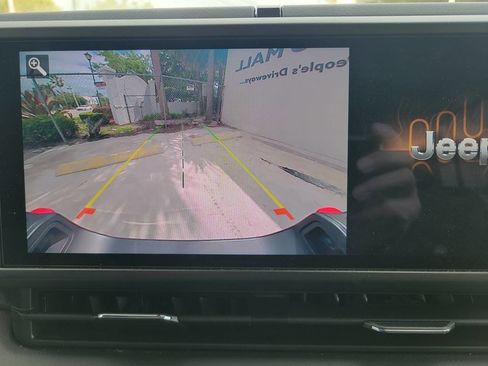 Used 2024 Jeep Gladiator Rubicon w/ Safety Group image 28