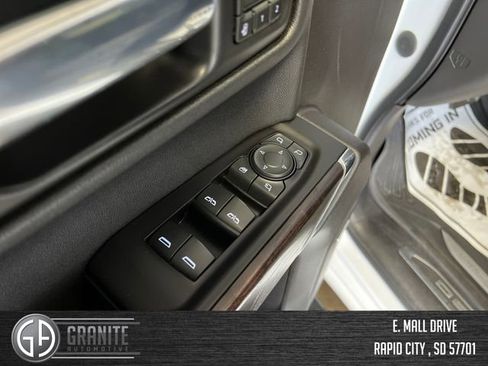 Used 2020 GMC Sierra 1500 Denali w/ Denali Ultimate Package AWD/4WD image 12