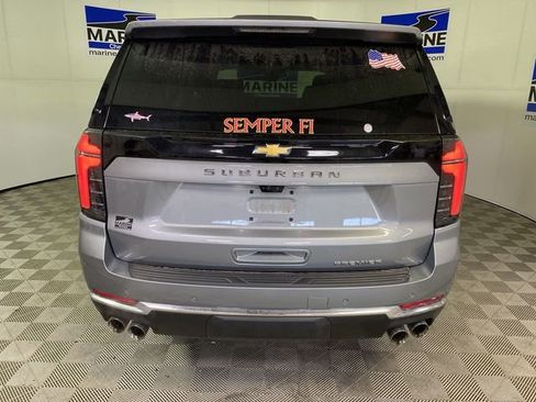 Certified 2025 Chevrolet Suburban Premier AWD/4WD image 17