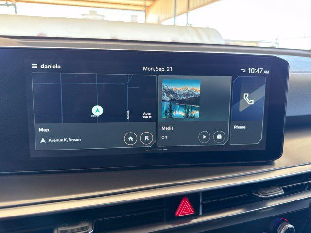 Used 2024 Kia Sorento S w/ Panoramic Sunroof Package FWD image 18