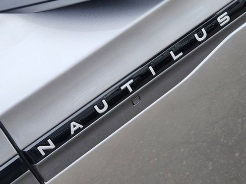 New 2026 Lincoln Nautilus Reserve image 16