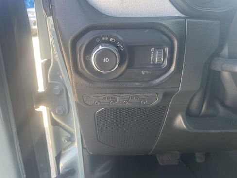 Used 2024 Jeep Wrangler Unlimited Sport AWD/4WD image 12