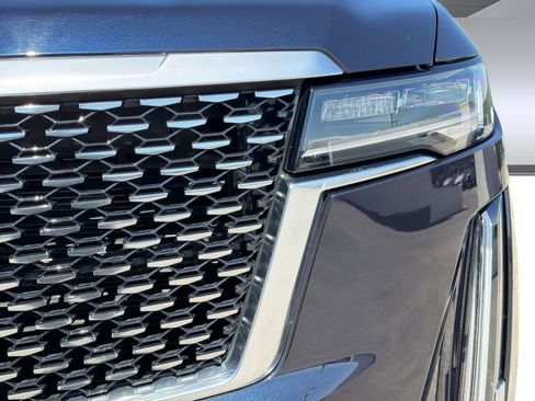 Used 2023 Cadillac Escalade Premium Luxury AWD/4WD image 10