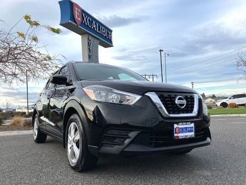 Used 2019 Nissan Kicks S image 50