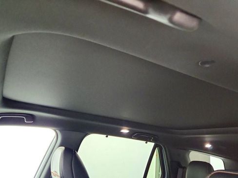 Used 2024 Honda Pilot TrailSport image 10