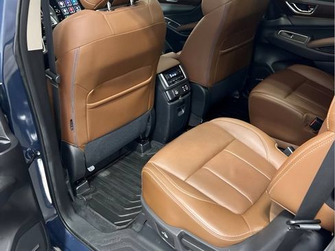 Certified 2023 Subaru Ascent Touring AWD/4WD image 11