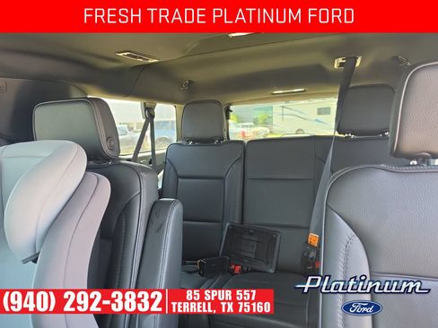Used 2023 GMC Yukon XL Denali RWD image 15