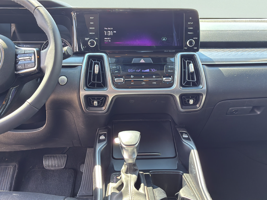 Used 2023 Kia Sorento S FWD image 21