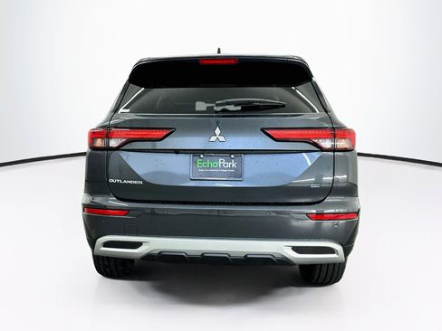 Used 2024 Mitsubishi Outlander SE AWD/4WD image 7
