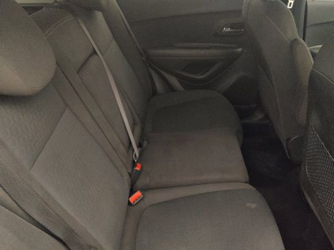 Used 2020 Chevrolet Trax LS w/ Tint and Cruise Package FWD image 19