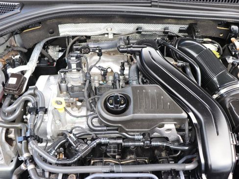 Used 2024 Volkswagen Jetta SE FWD image 47