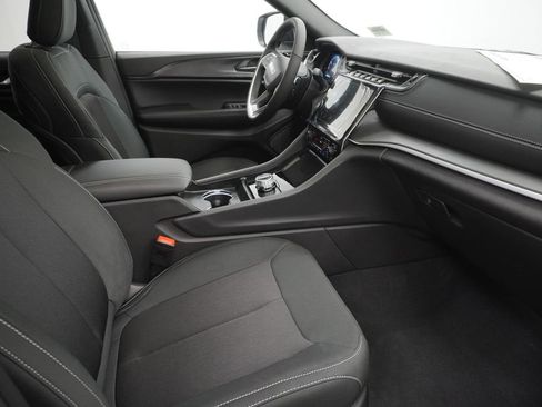 New 2026 Jeep Grand Cherokee L Laredo AWD/4WD image 36