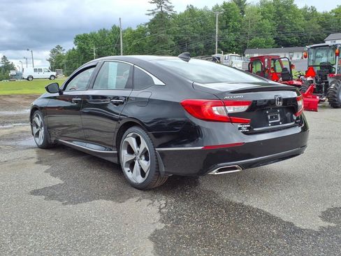 Used 2018 Honda Accord Touring image 7