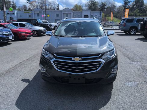 Used 2020 Chevrolet Equinox Premier image 3