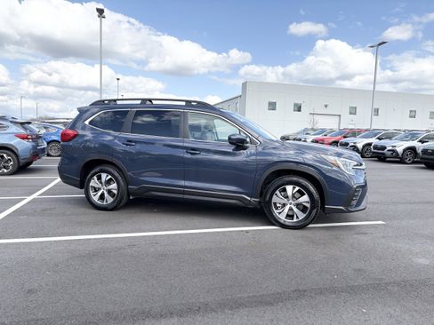 Certified 2025 Subaru Ascent Premium AWD/4WD image 7