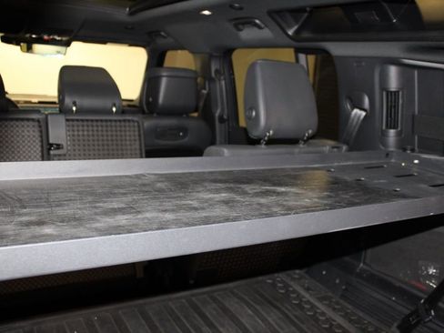 Used 2022 Land Rover Defender 110 X-Dynamic HSE image 35