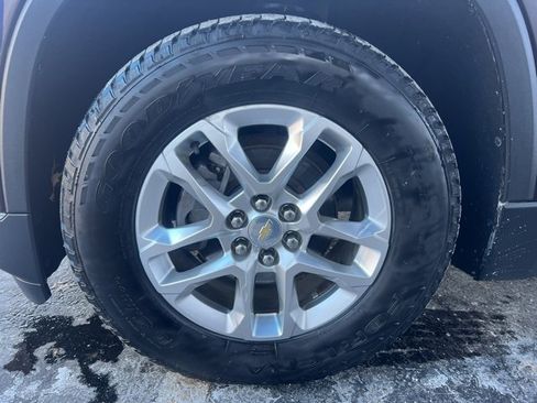 Used 2020 Chevrolet Traverse LT w/ Driver Confidence II Package image 8