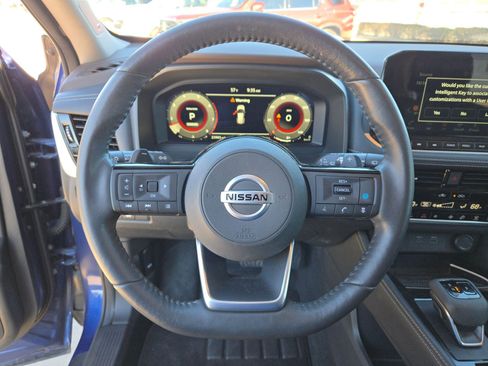 Used 2021 Nissan Rogue Platinum image 10