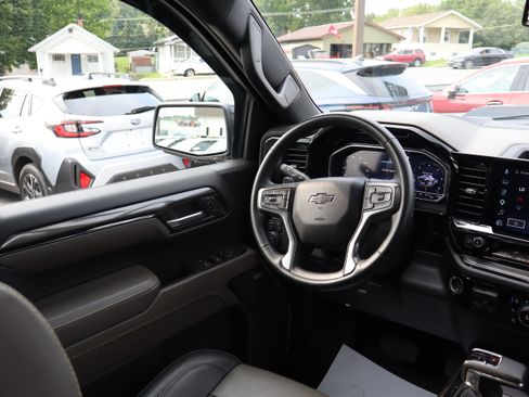 Used 2023 Chevrolet Silverado 1500 ZR2 w/ ZR2 Bison Edition AWD/4WD image 18