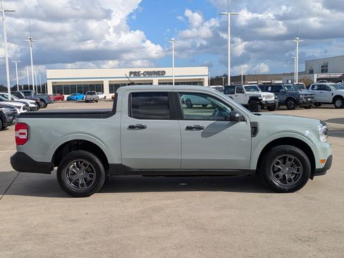 Used 2023 Ford Maverick XL image 2