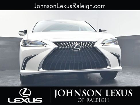 New 2025 Lexus ES 350 Ultra Luxury image 16