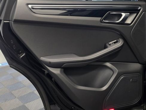 Certified 2026 Porsche Macan AWD/4WD image 21