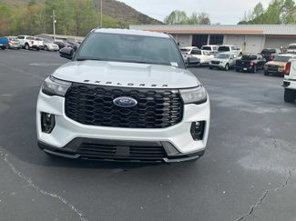 New 2026 Ford Explorer ST-Line RWD video 2