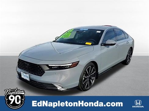 Used 2023 Honda Accord Touring image 1