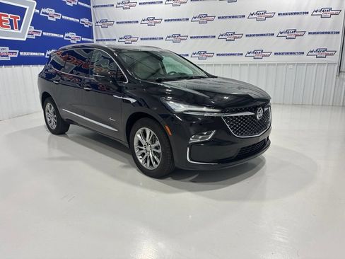 Used 2023 Buick Enclave Avenir w/ Avenir Technology Package FWD image 9
