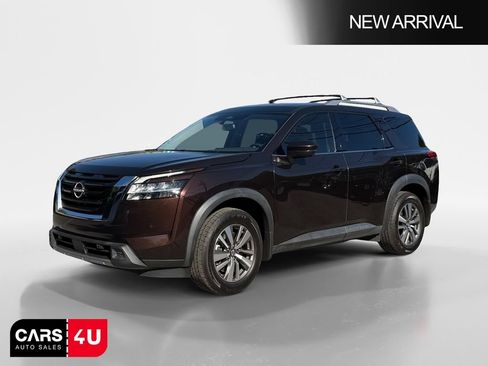 Used 2022 Nissan Pathfinder SL w/ Cargo Package FWD image 3