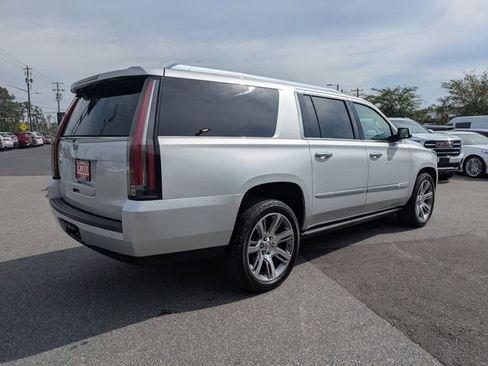 Used 2015 Cadillac Escalade ESV Premium AWD/4WD image 4