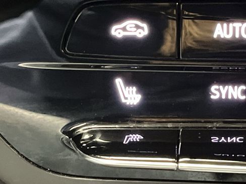 Certified 2023 Buick Envision Preferred image 22