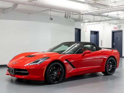 Used 2014 Chevrolet Corvette Stingray Convertible w/ 3LT Preferred Equipment Group RWD image 11