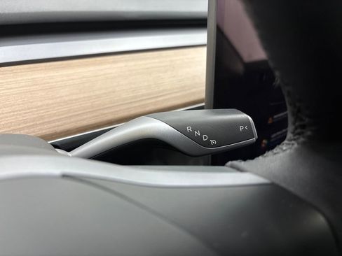 Used 2023 Tesla Model 3 Standard Range image 24