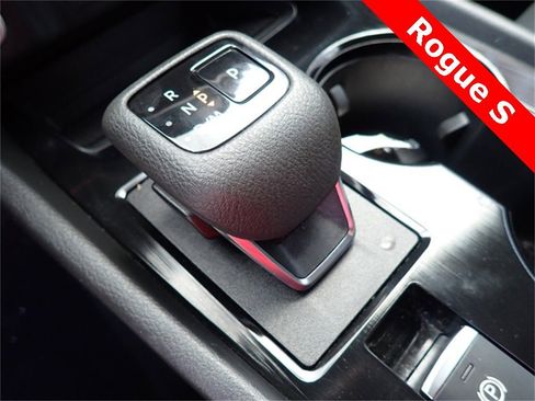 Used 2023 Nissan Rogue S image 24